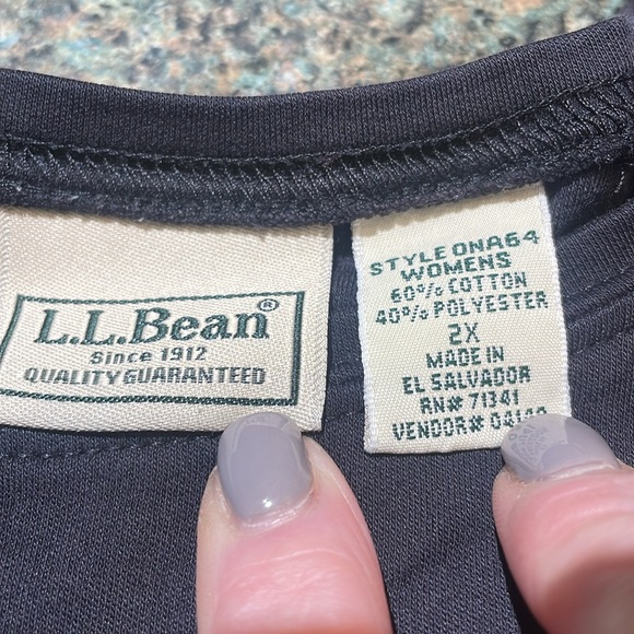 L.L Bean Women’s 2X black long sleeve base layer round neck FLAWS - Picture 8 of 11